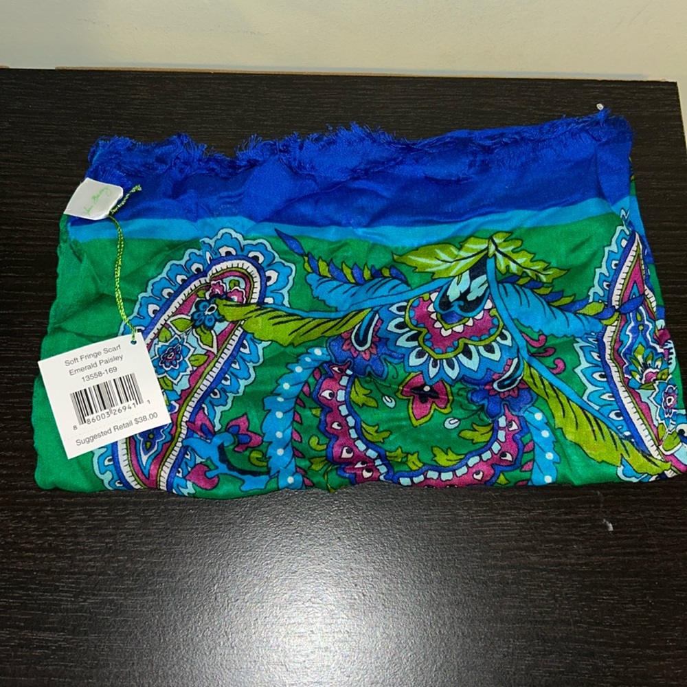 Vera Bradley soft fringe scarf emerald paisley